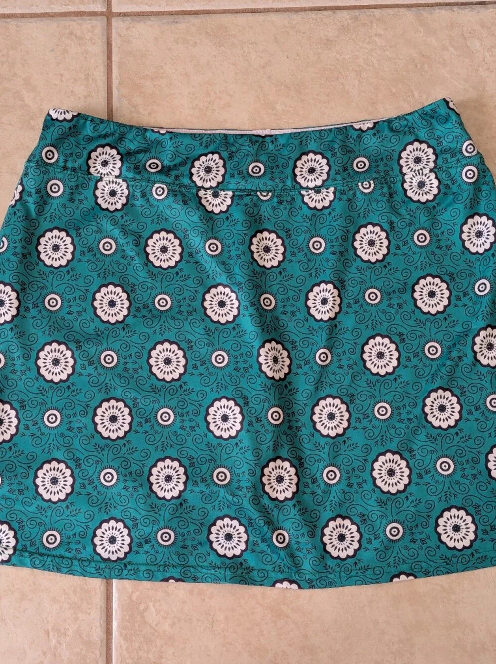 Ekouaer Green Floral Athletic Skort Size XL